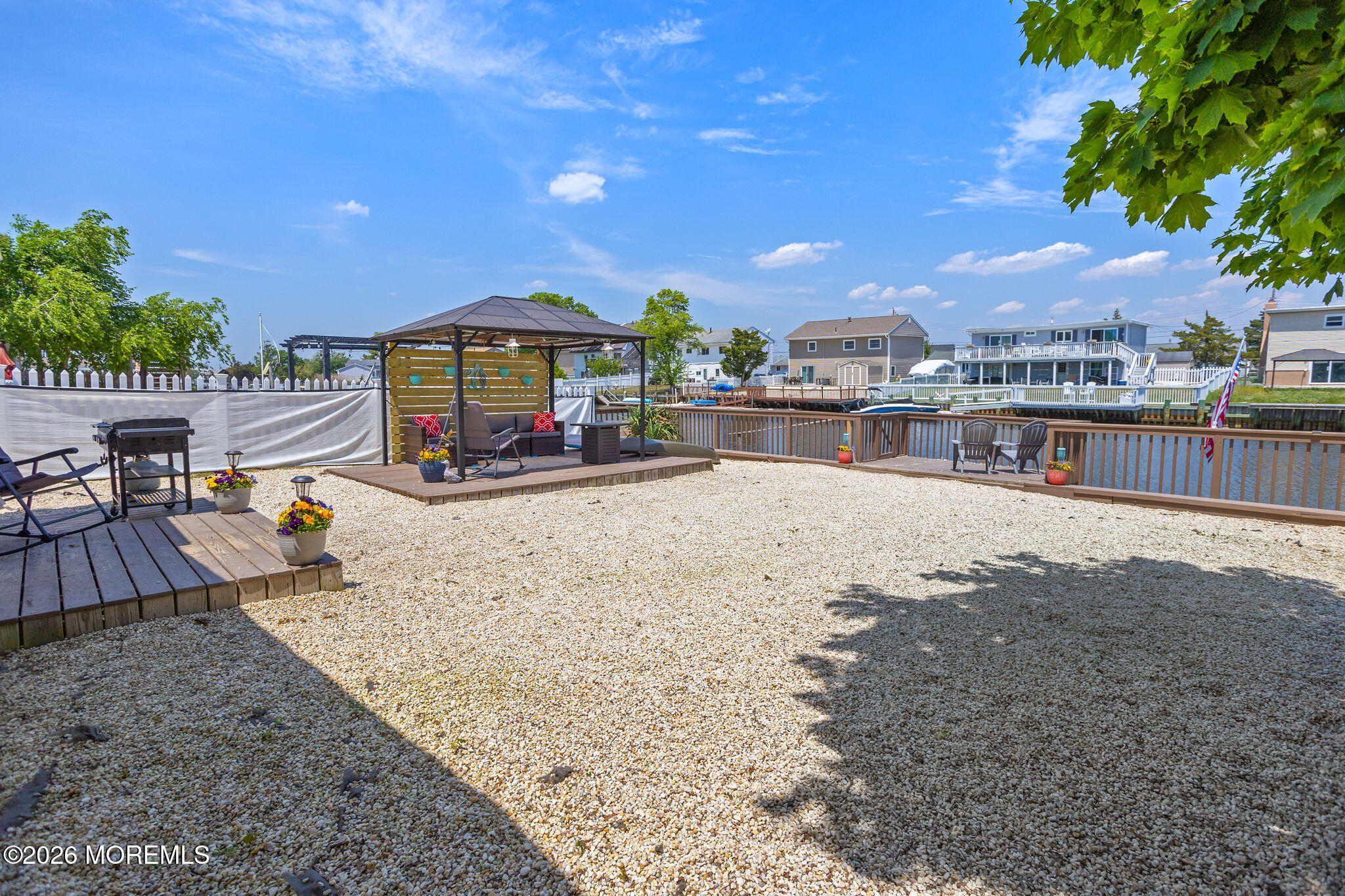 24 W Mohawk Drive
