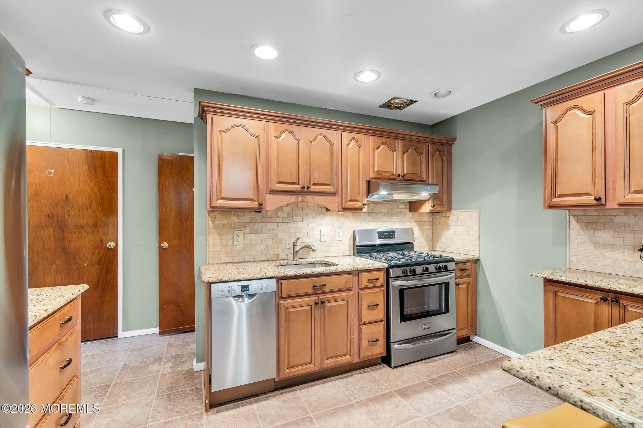 18 Robin Street B