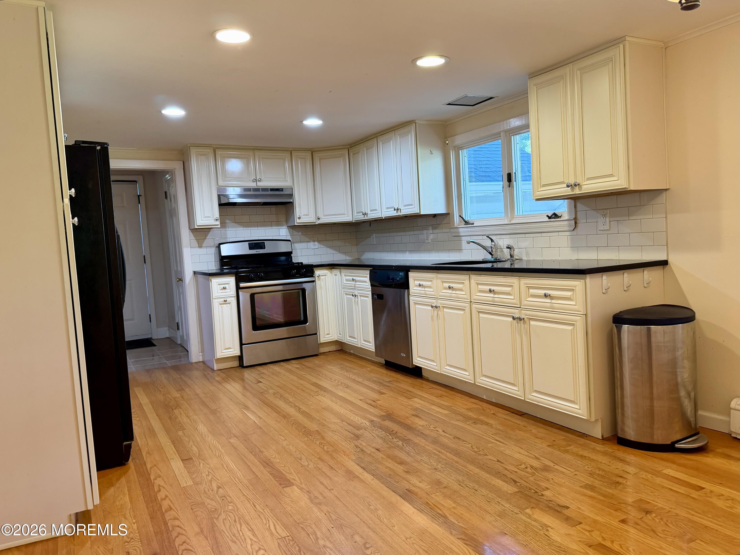 169 Kings Highway