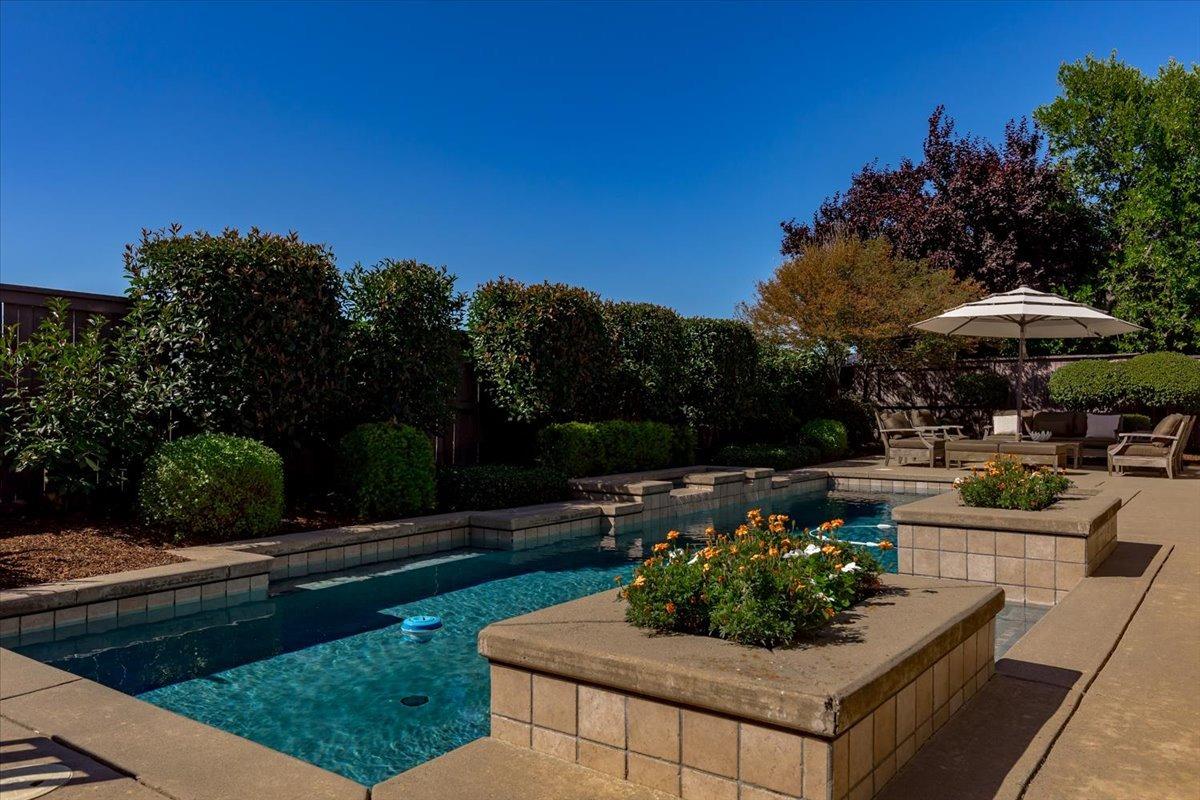 4866 Village Green Drive