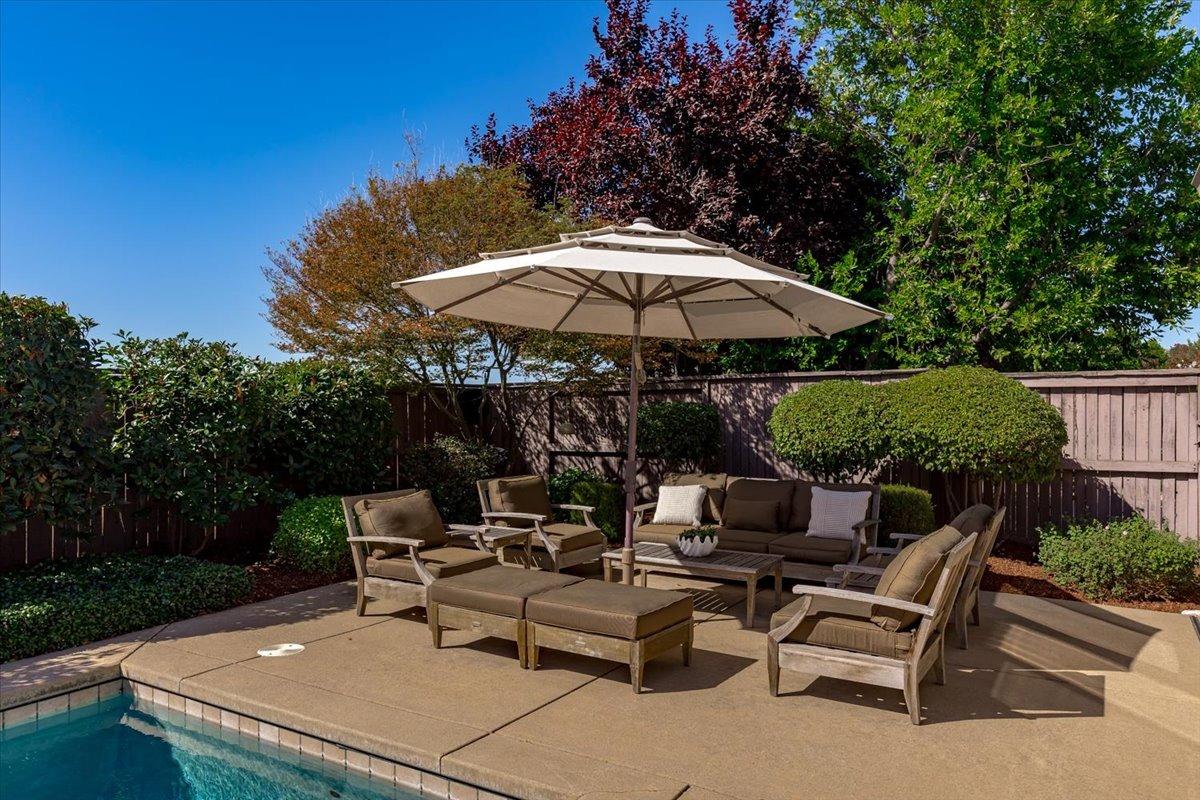 4866 Village Green Drive