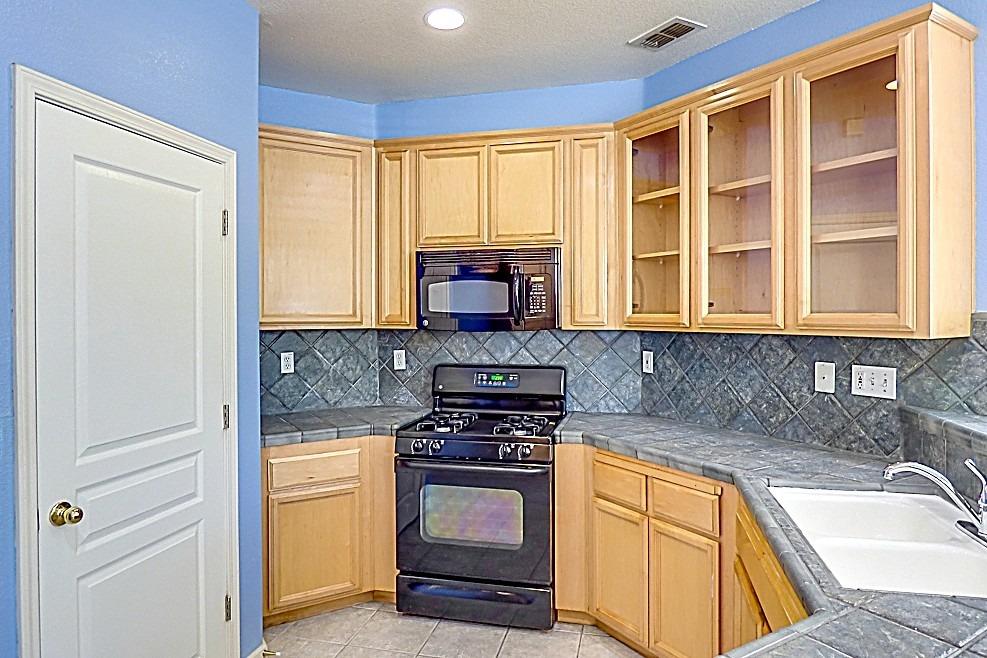 3695 Saintsbury Drive