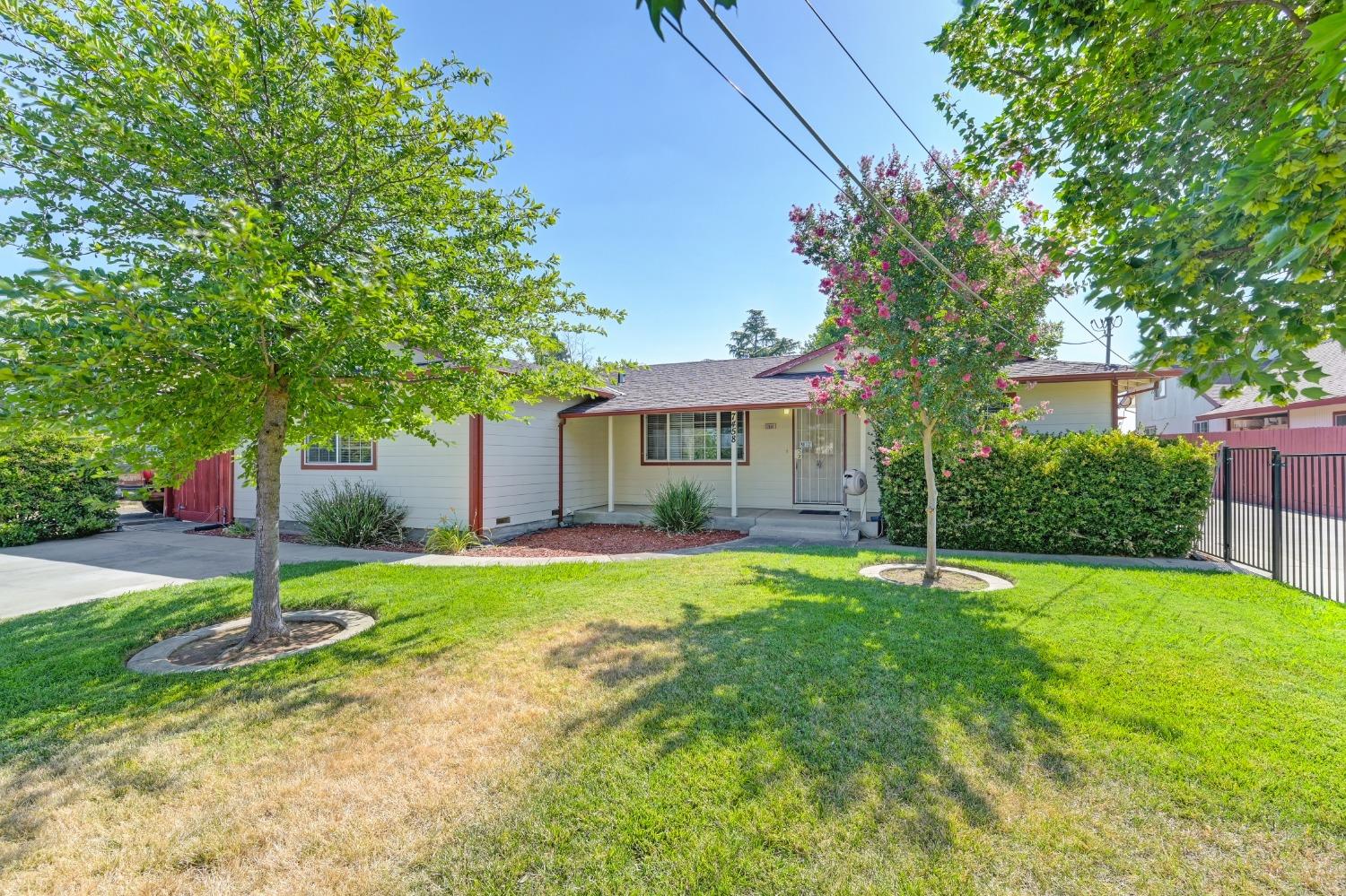 7458 6th Street
