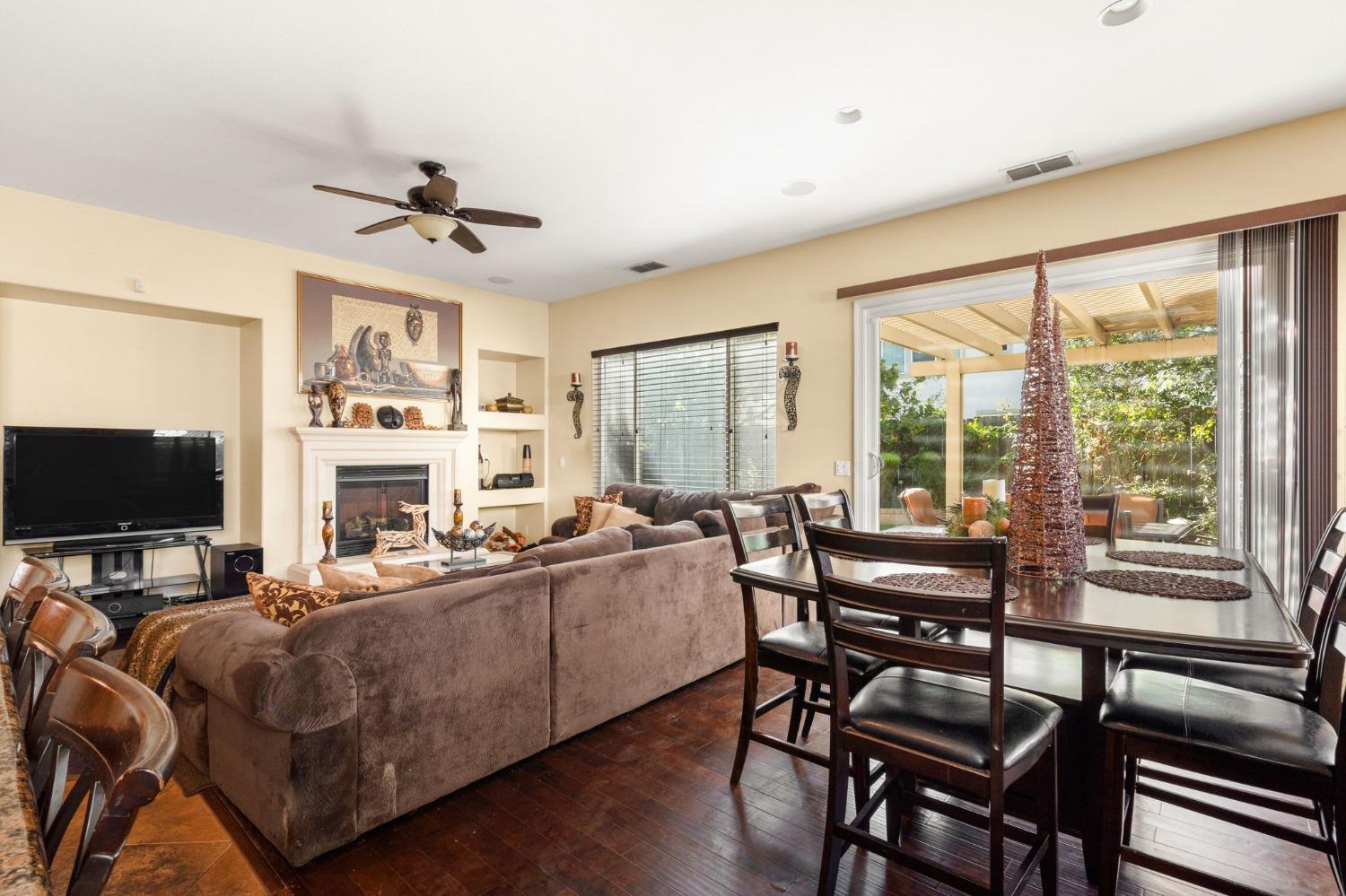 4642 Westlake Parkway