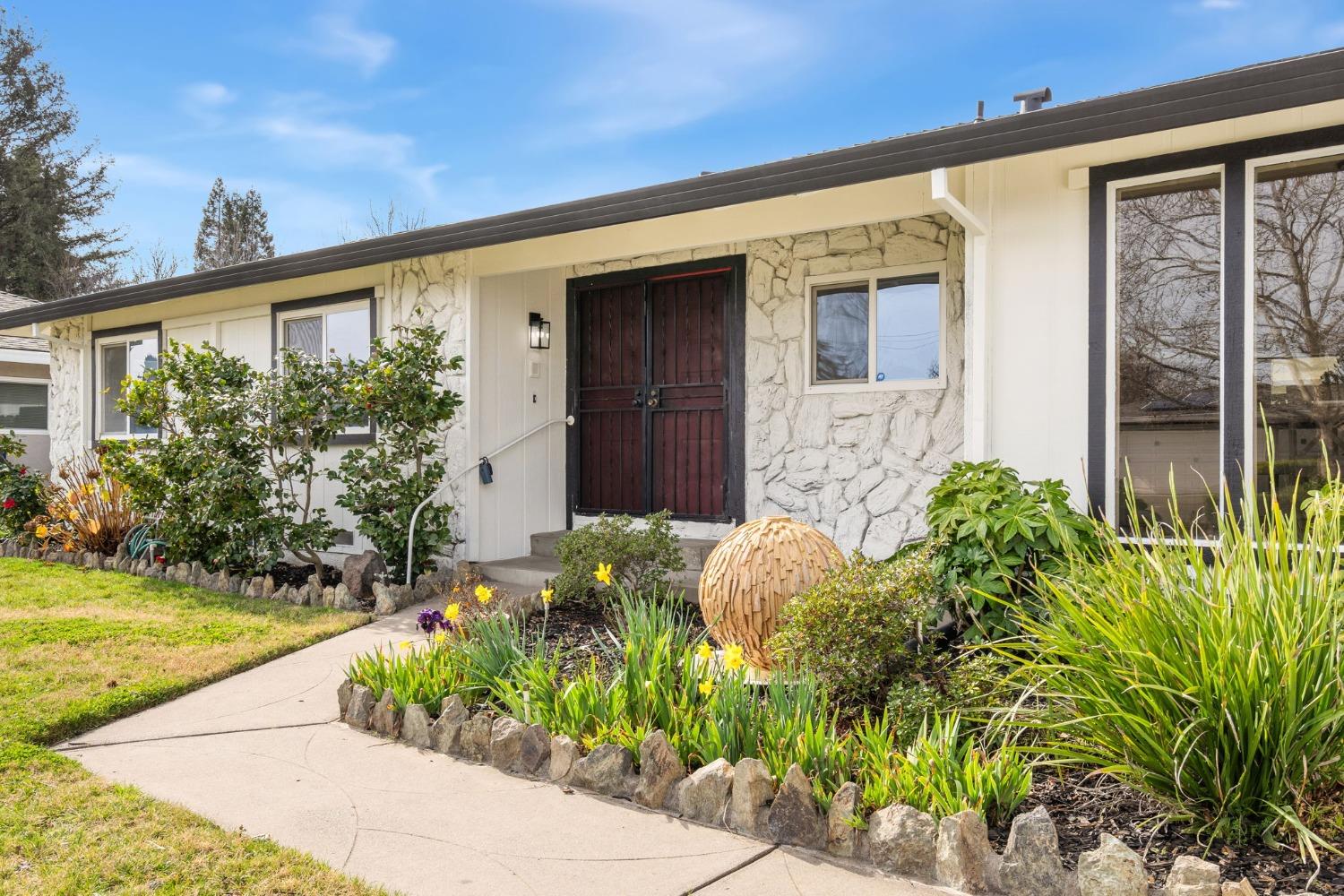 3955 Rochdale Drive