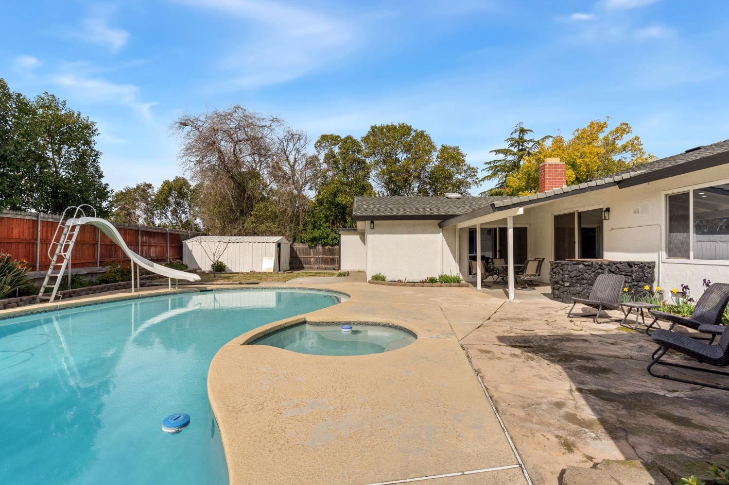 3955 Rochdale Drive