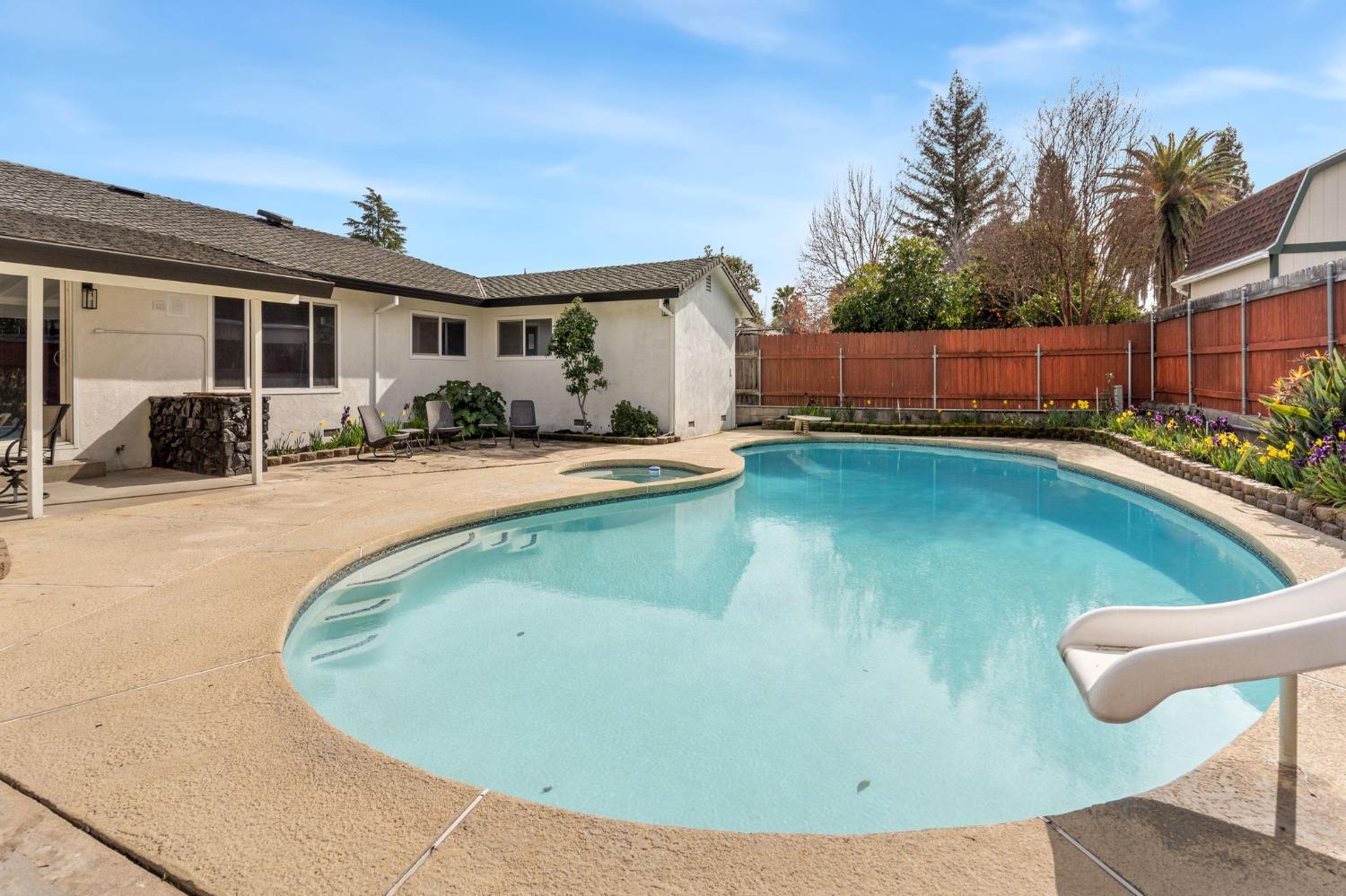 3955 Rochdale Drive