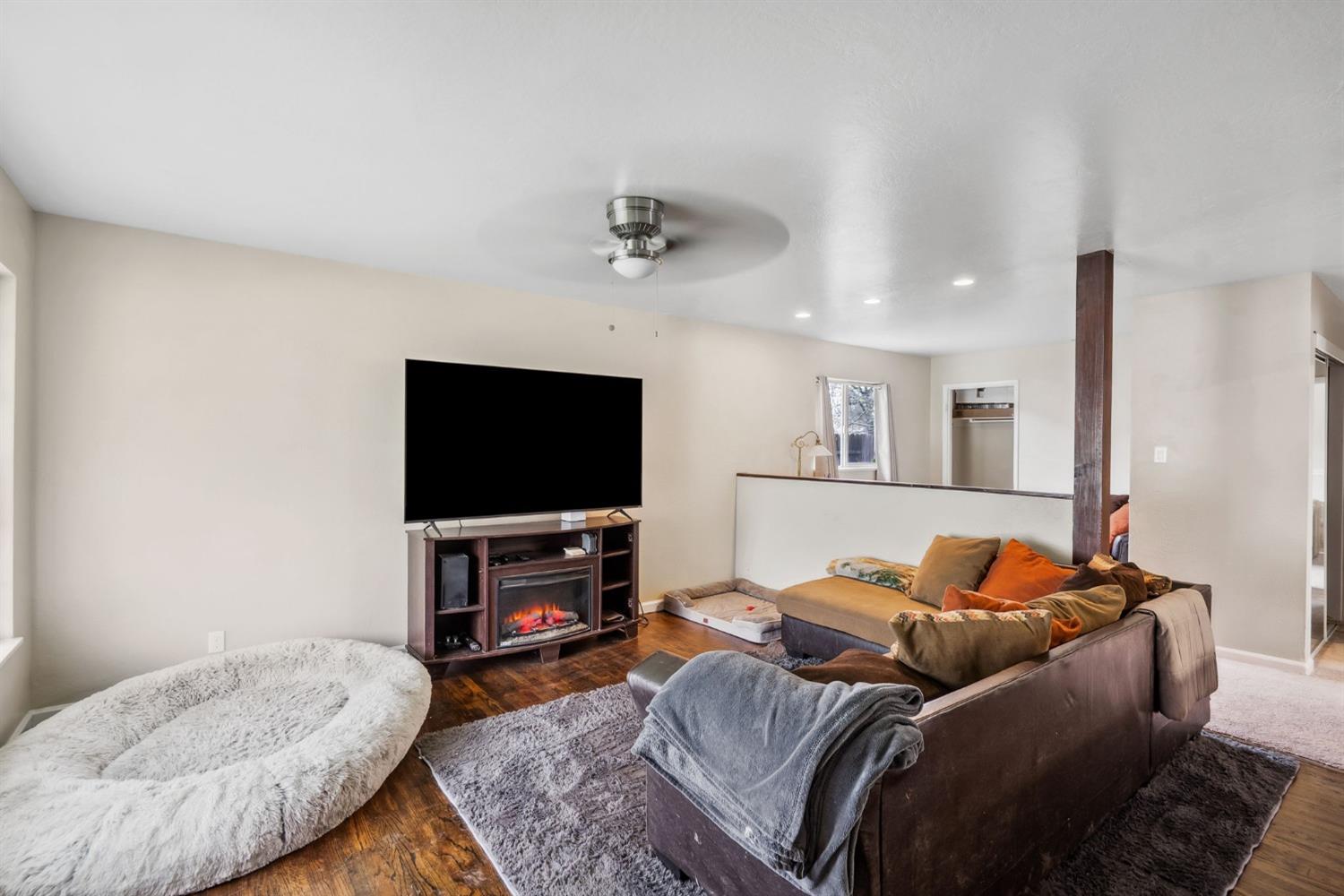 7616 Park Drive