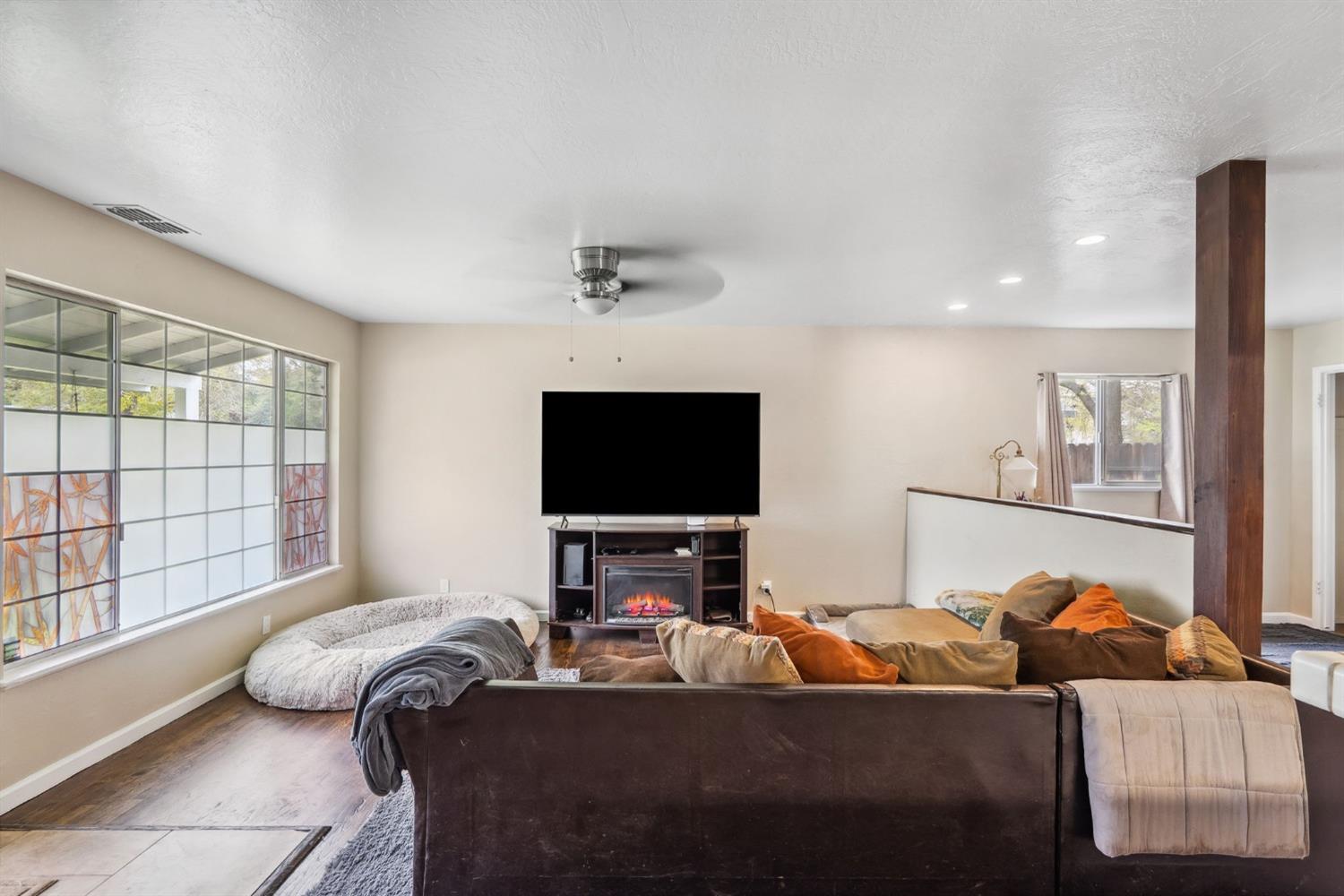 7616 Park Drive
