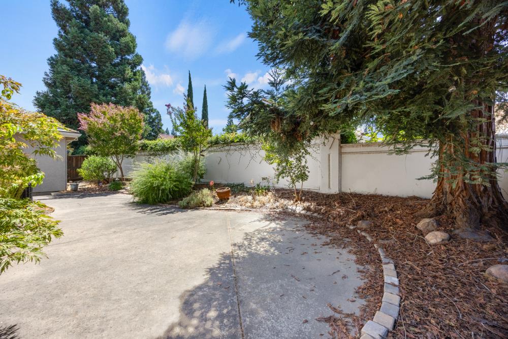 1187 Reston Drive