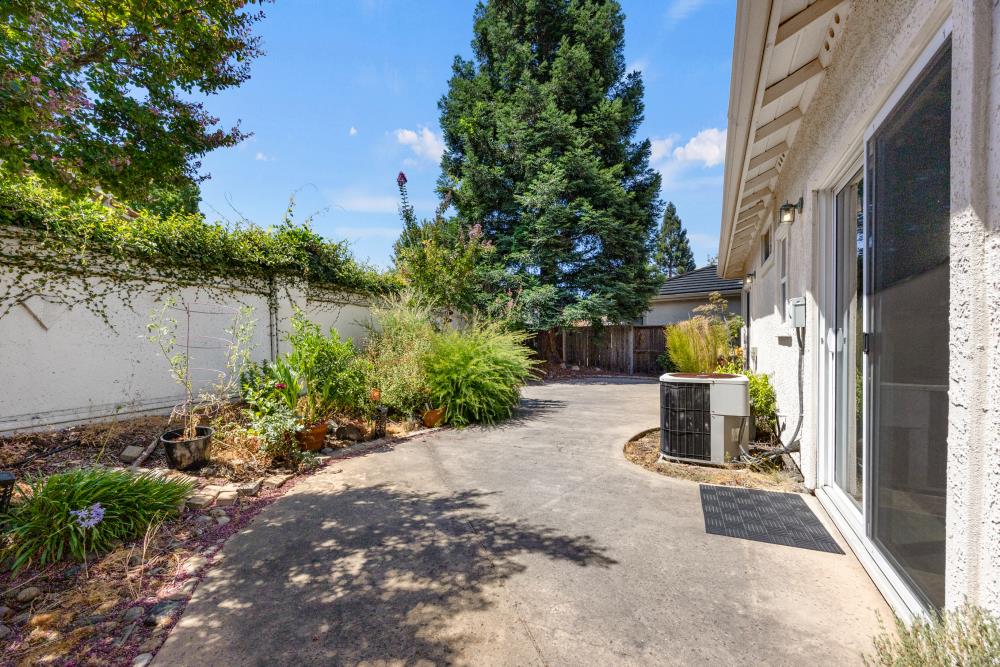 1187 Reston Drive