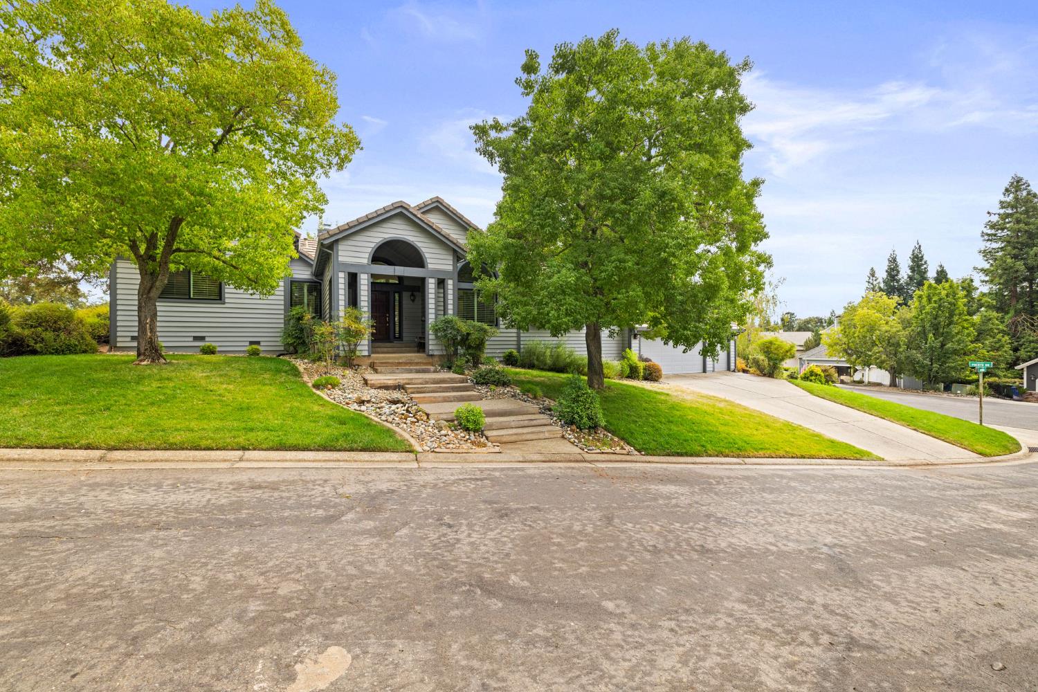 6156 Puerto Drive