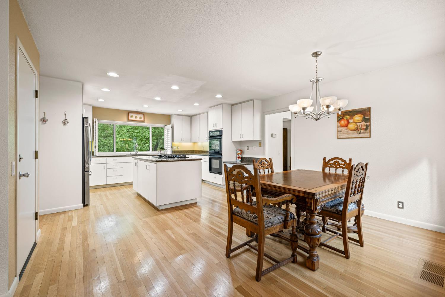 6156 Puerto Drive