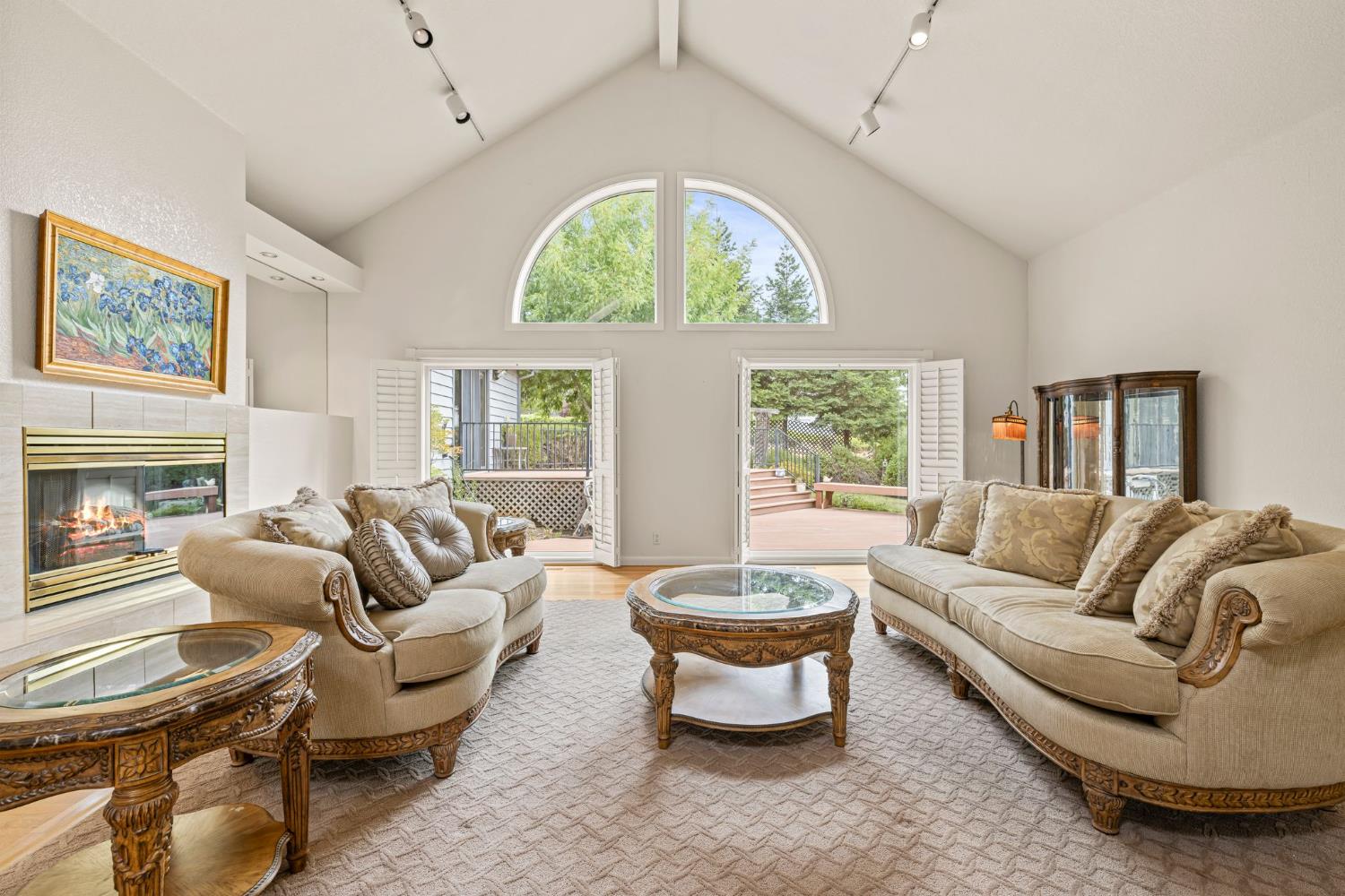 6156 Puerto Drive