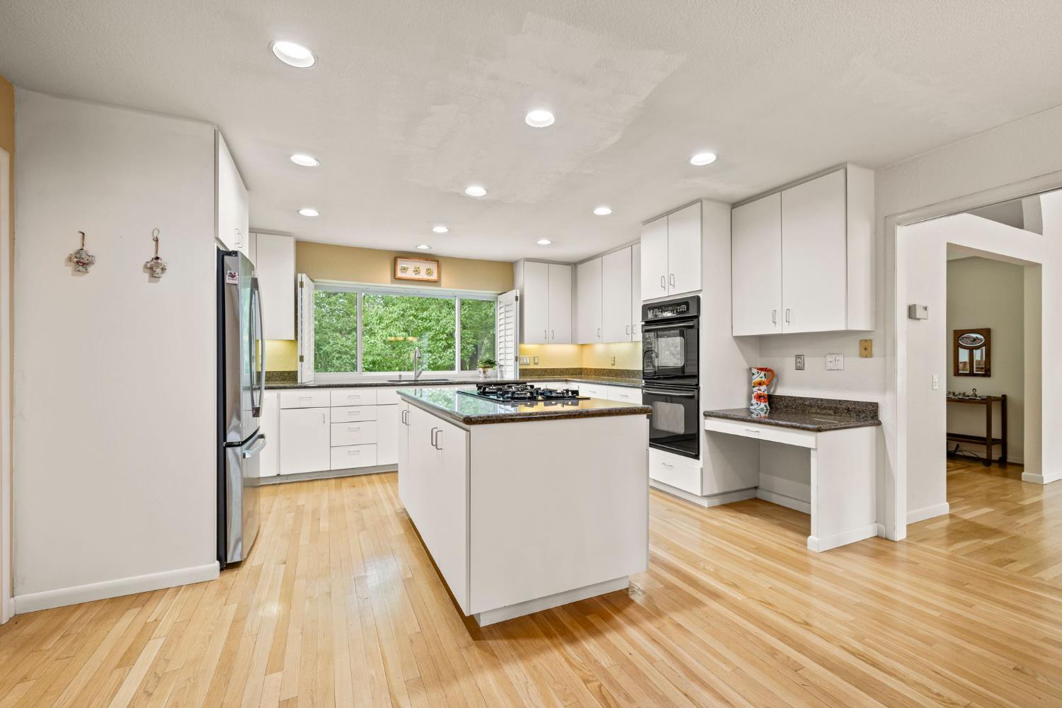6156 Puerto Drive