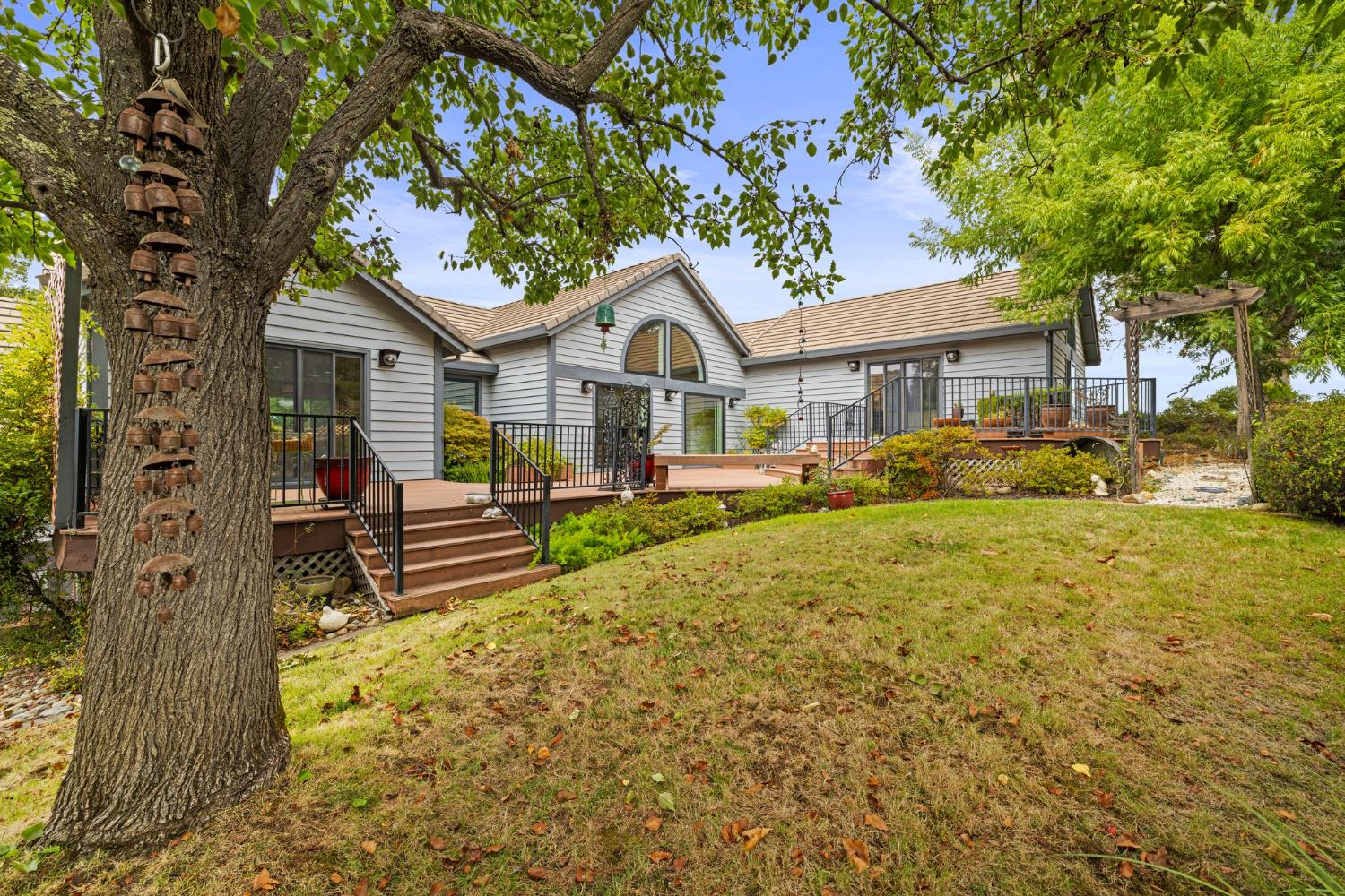 6156 Puerto Drive