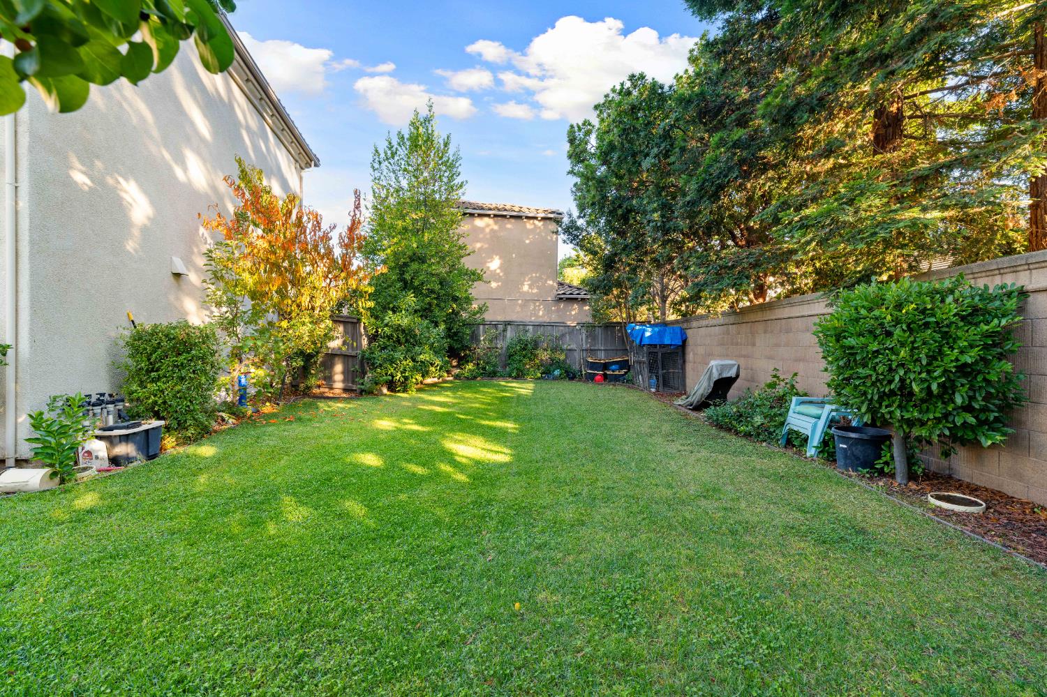 16 Kings Beach Place