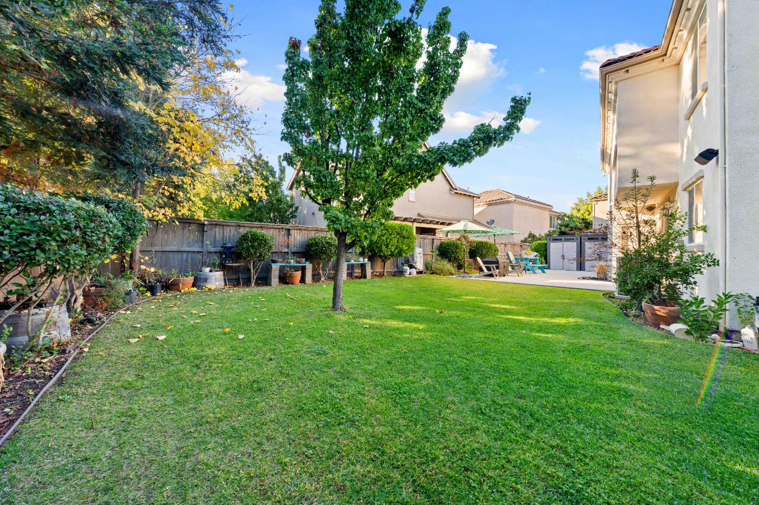 16 Kings Beach Place