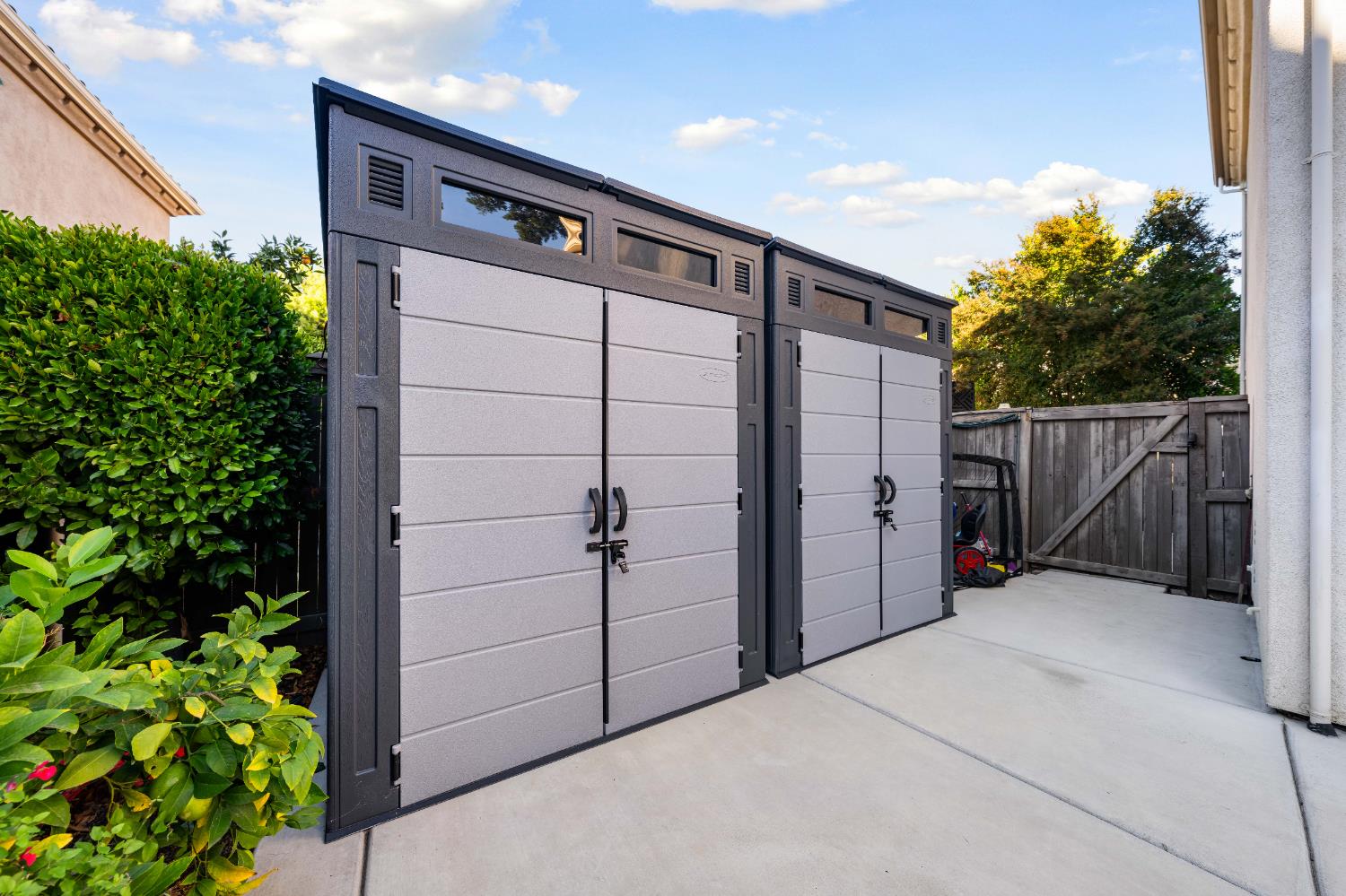 16 Kings Beach Place