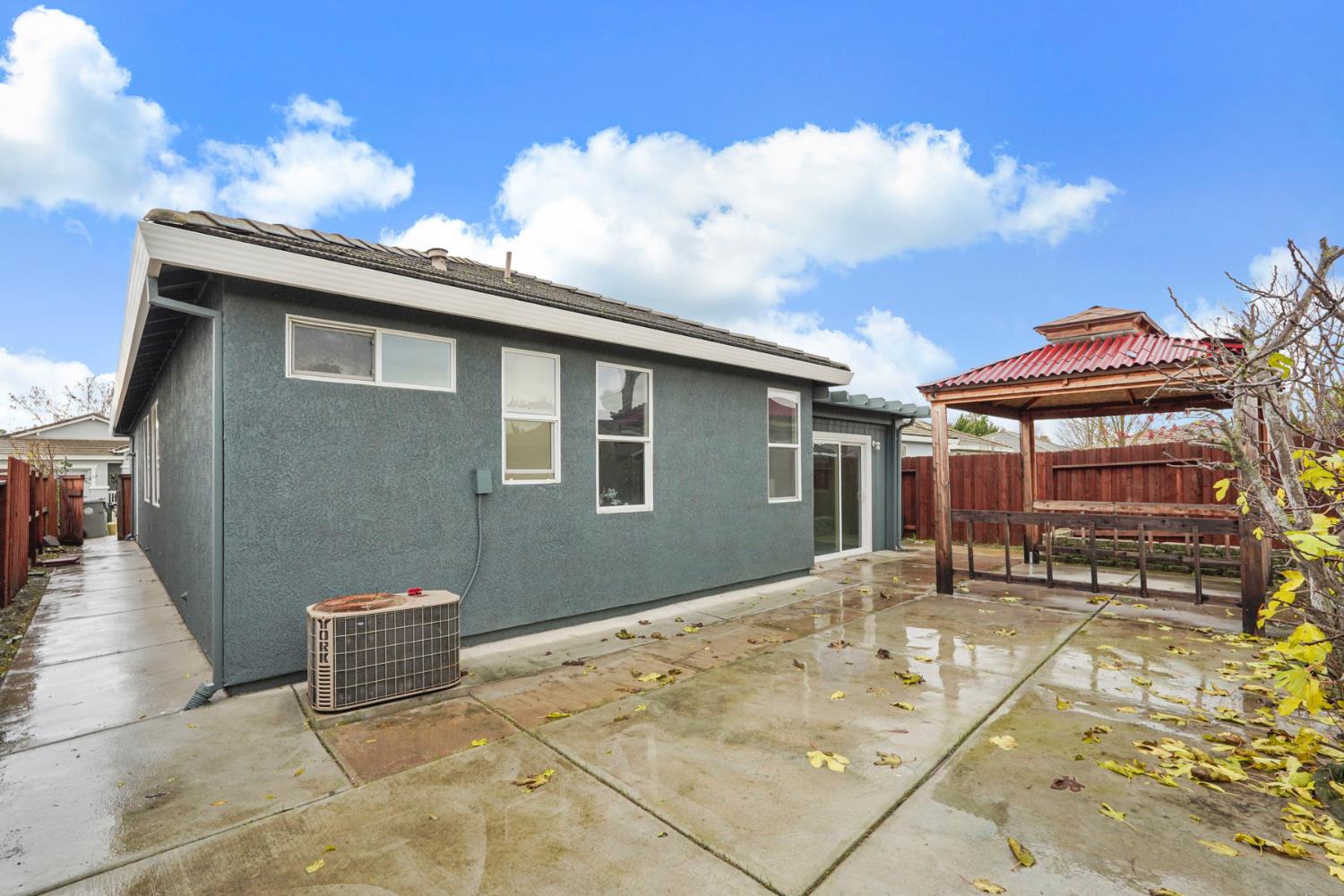 1585 Alicia Way