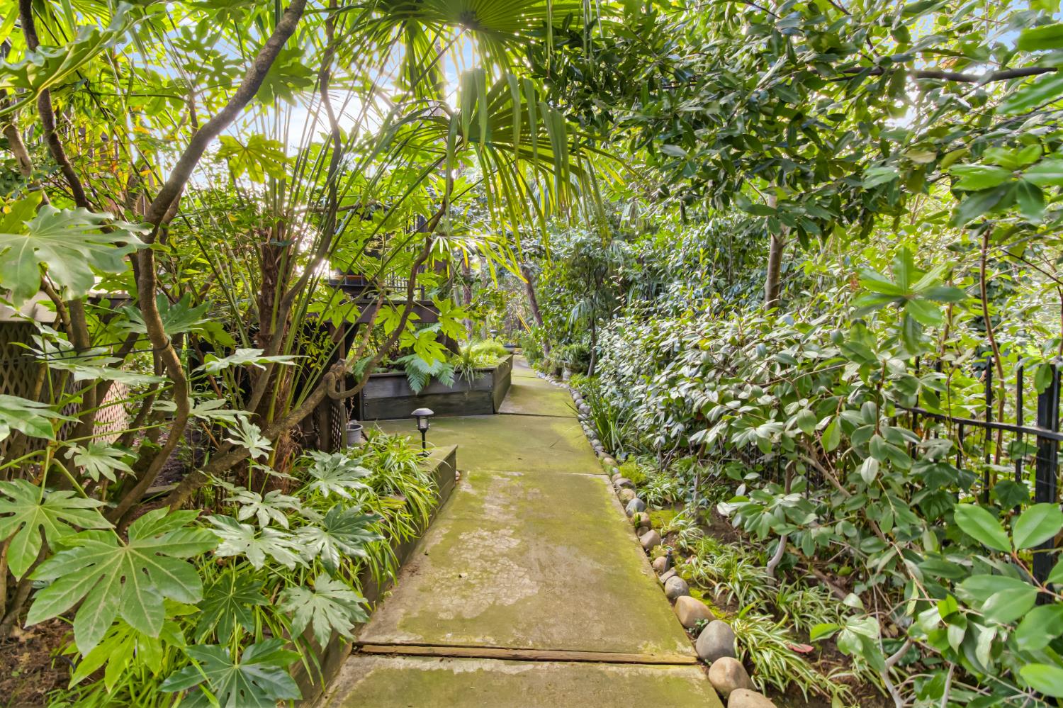 3305 Inverness Court
