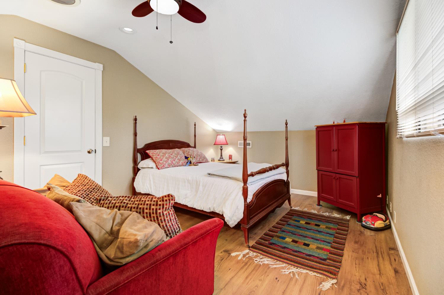 3305 Inverness Court