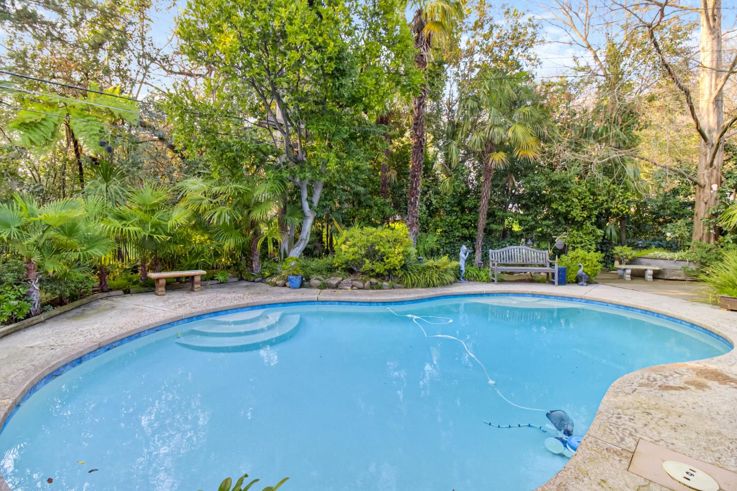 3305 Inverness Court