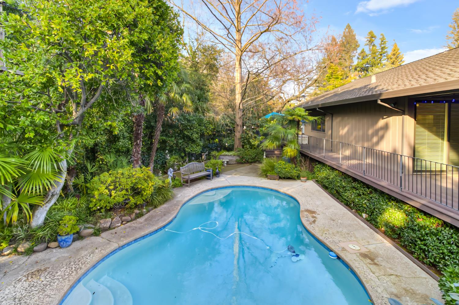 3305 Inverness Court