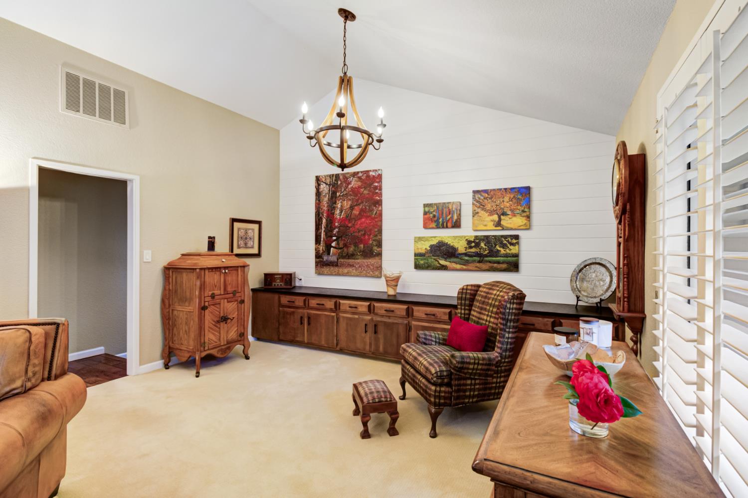 3305 Inverness Court