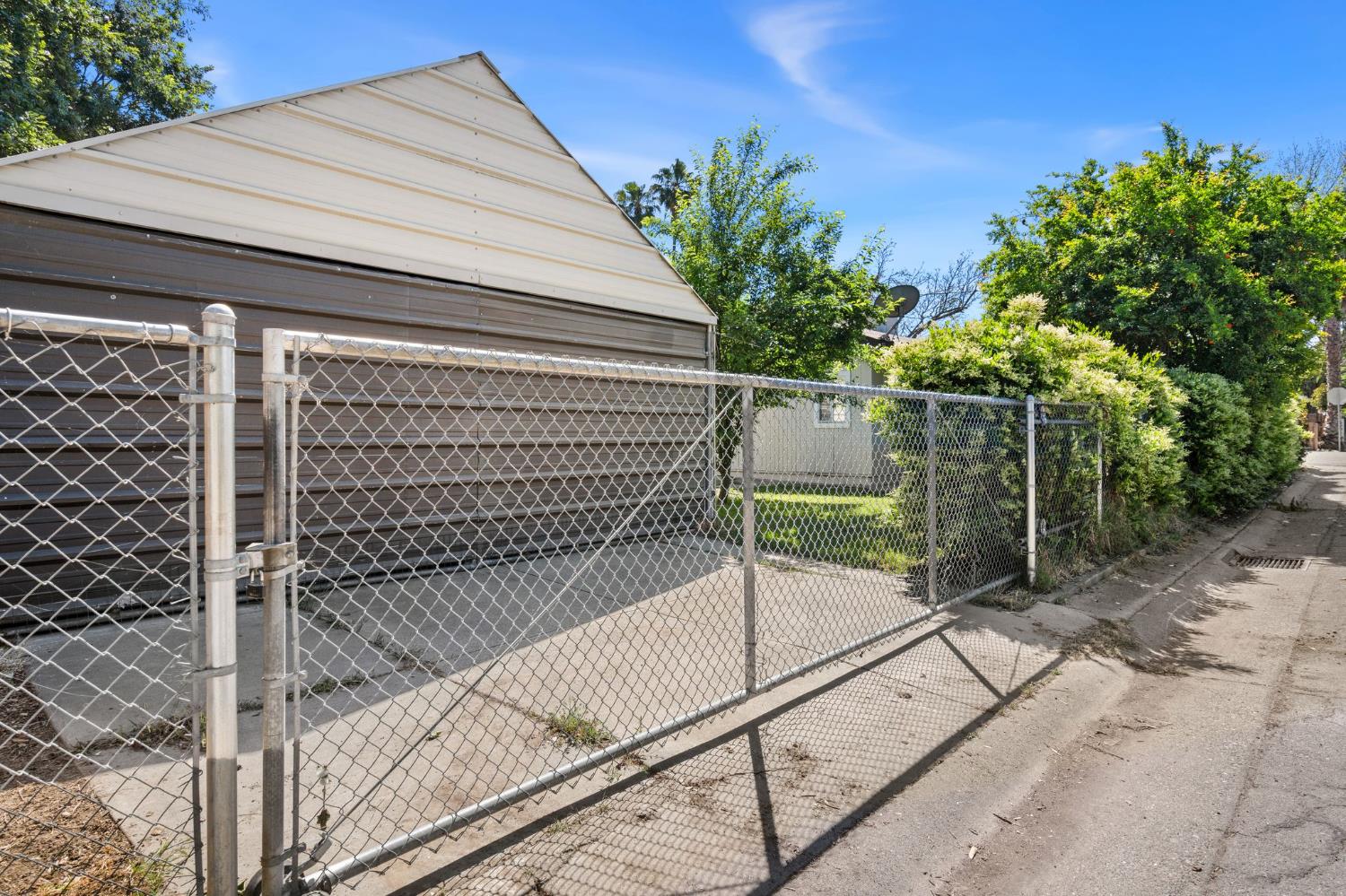 638 Andrew Street
