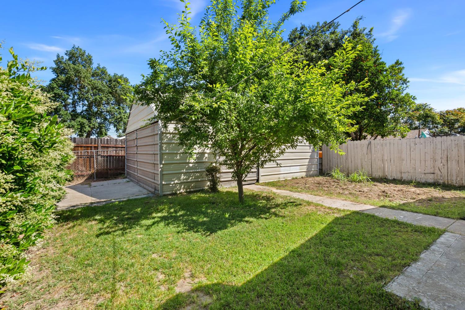 638 Andrew Street