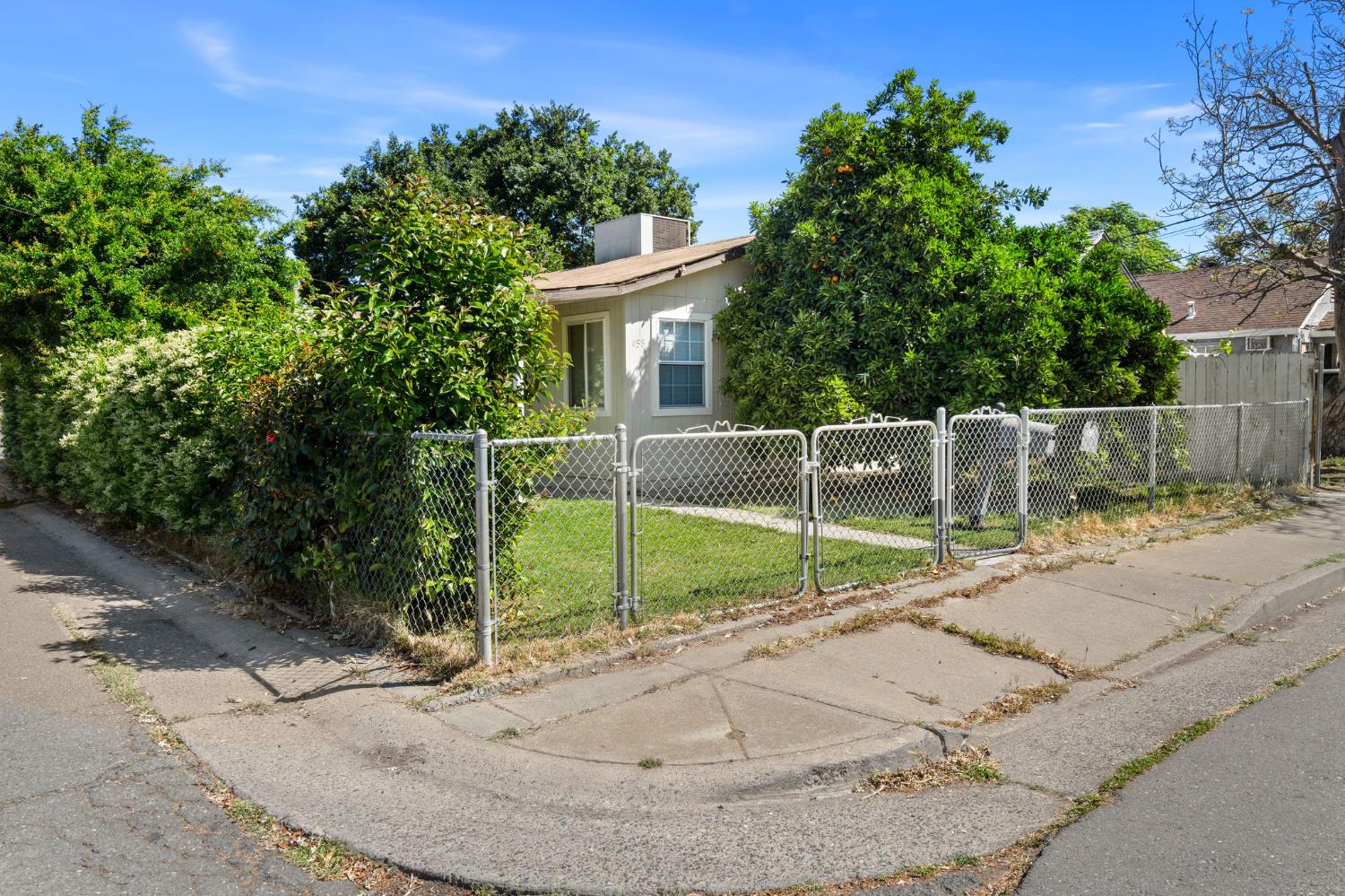 638 Andrew Street
