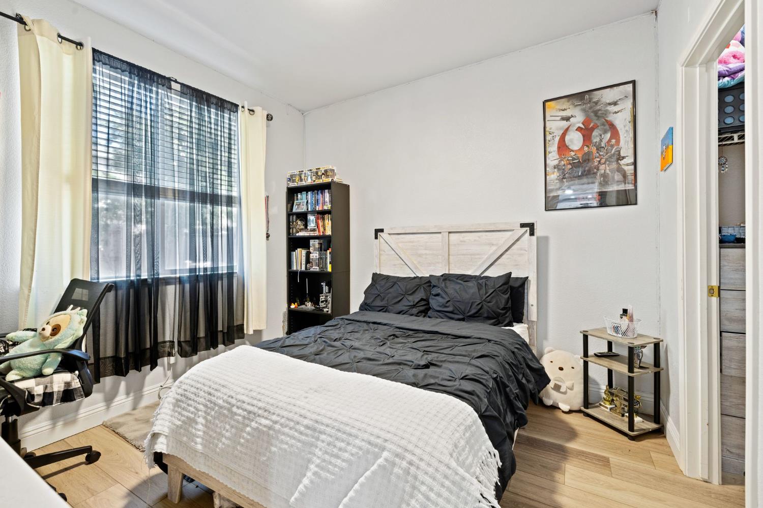 24 Sabre Court
