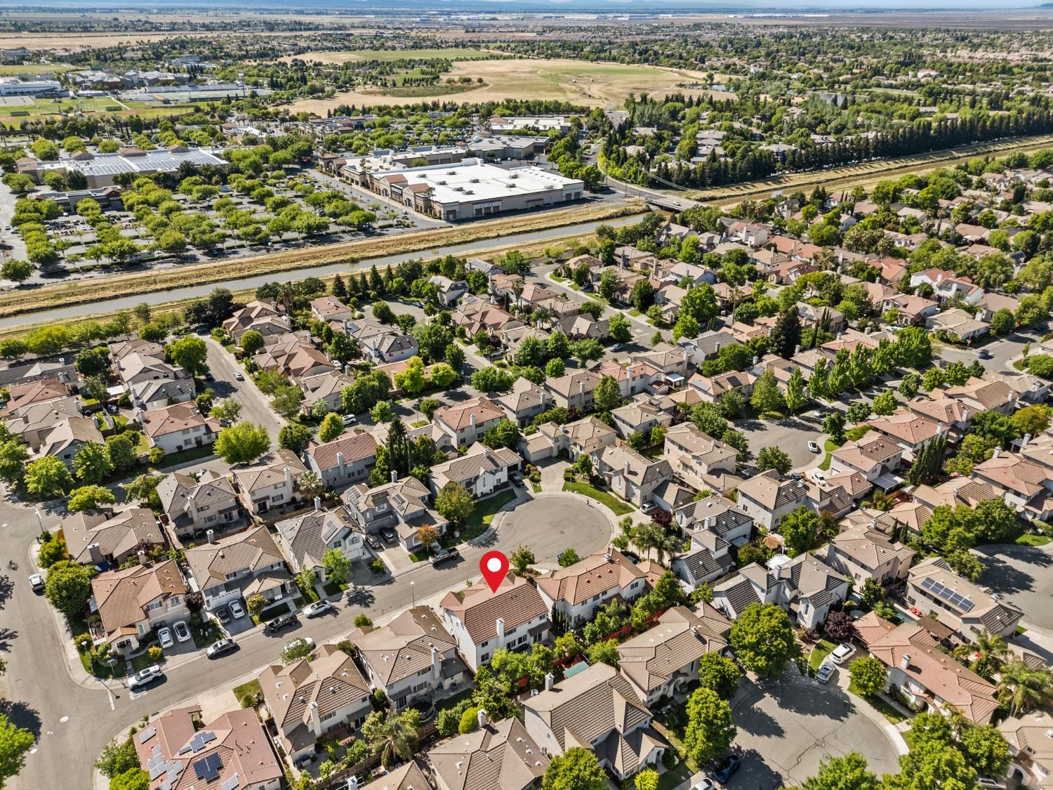 24 Sabre Court