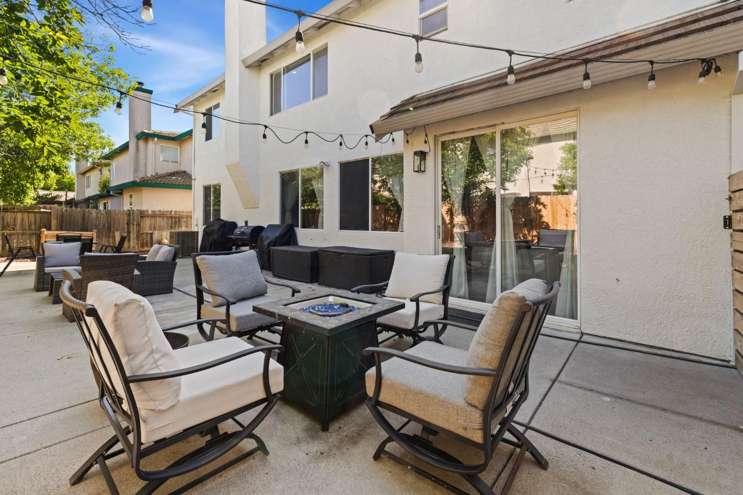 24 Sabre Court