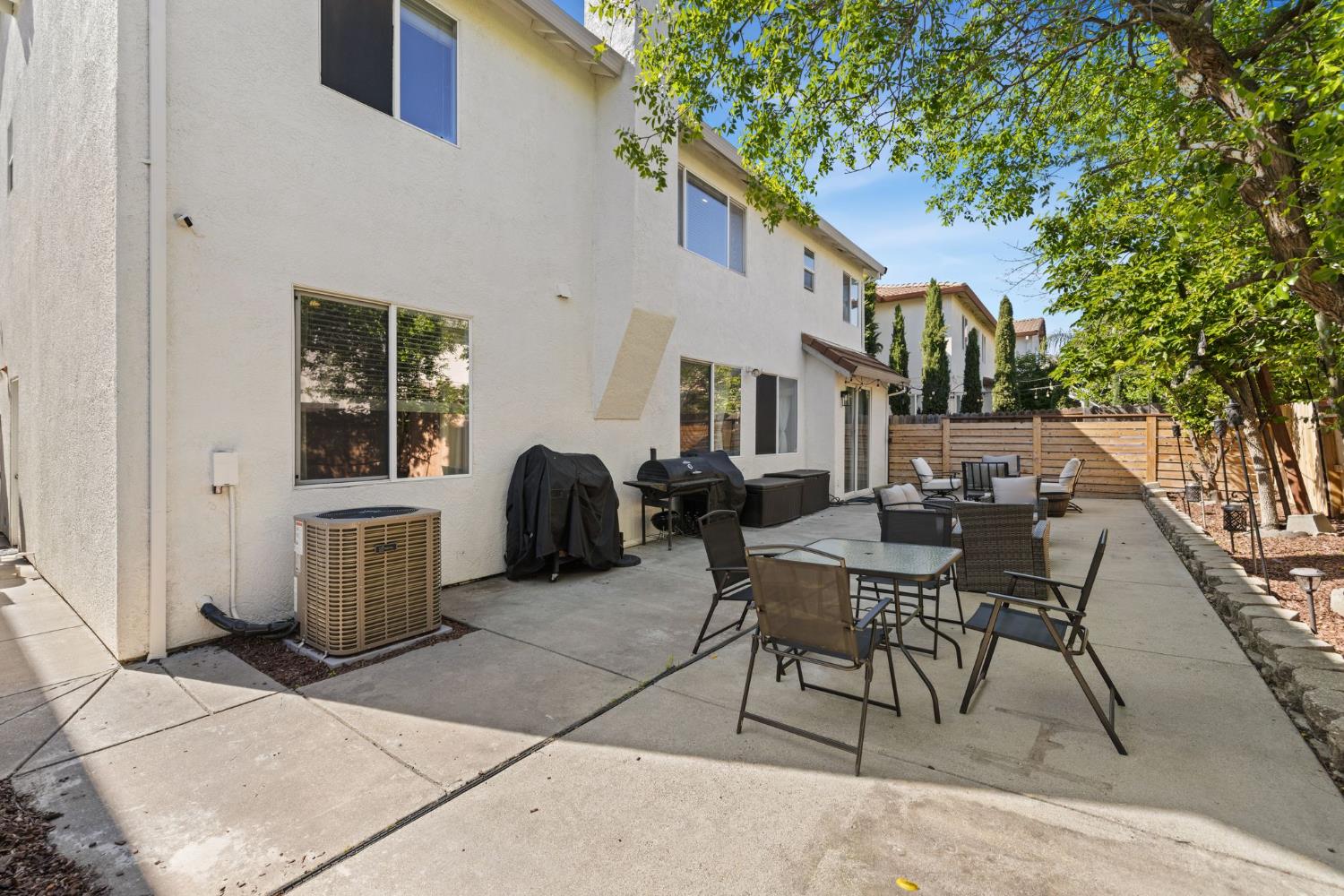 24 Sabre Court