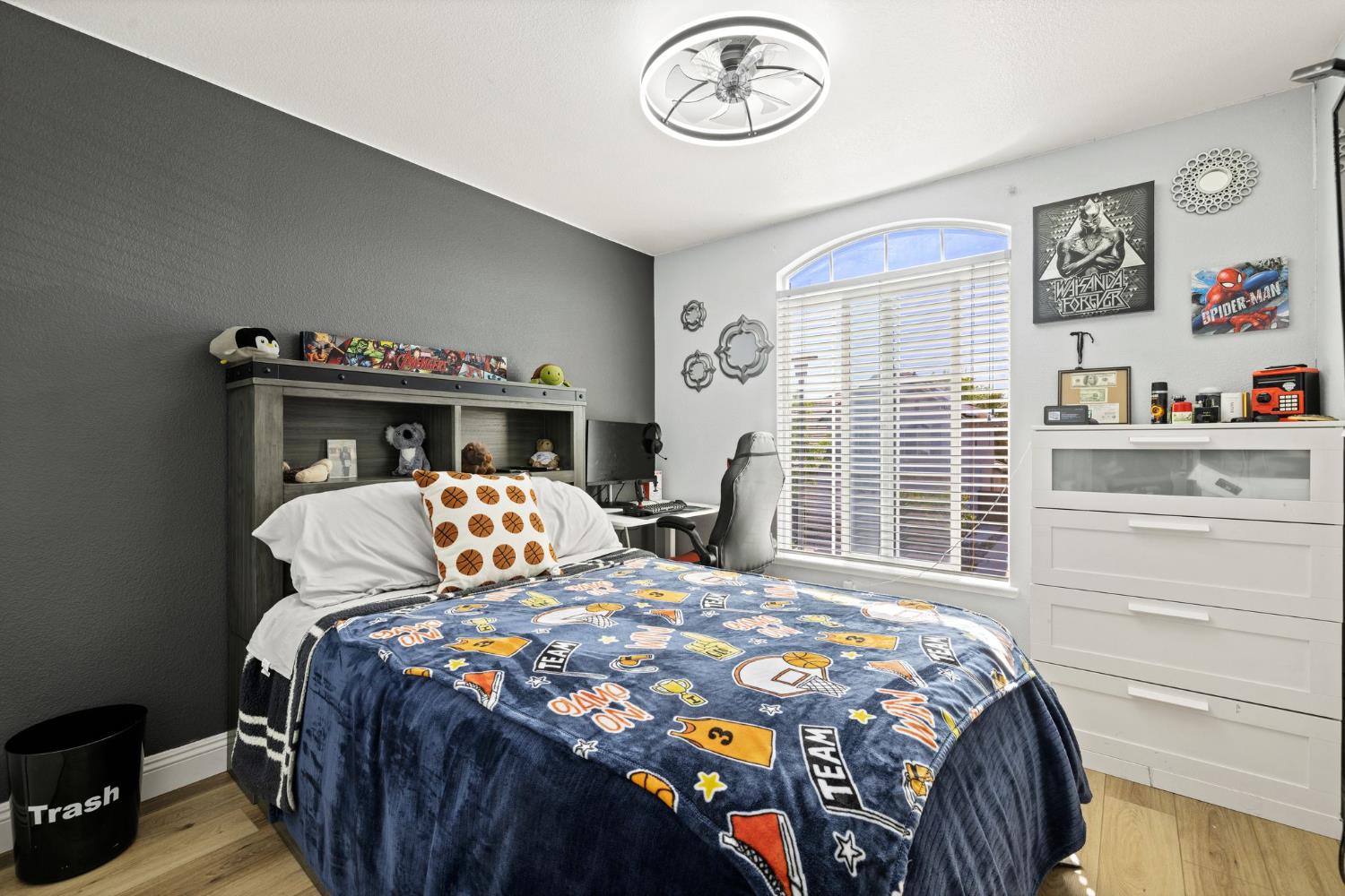 24 Sabre Court