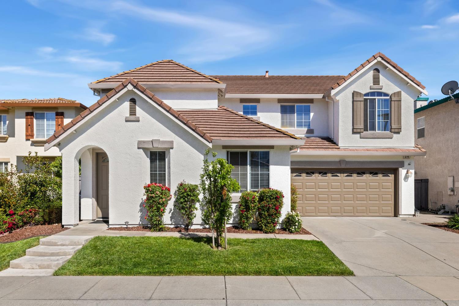 24 Sabre Court