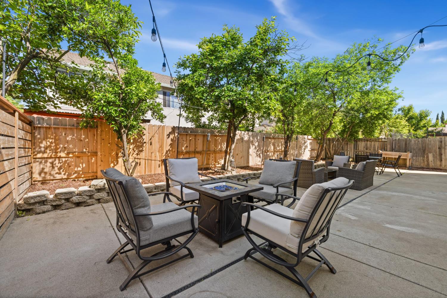 24 Sabre Court