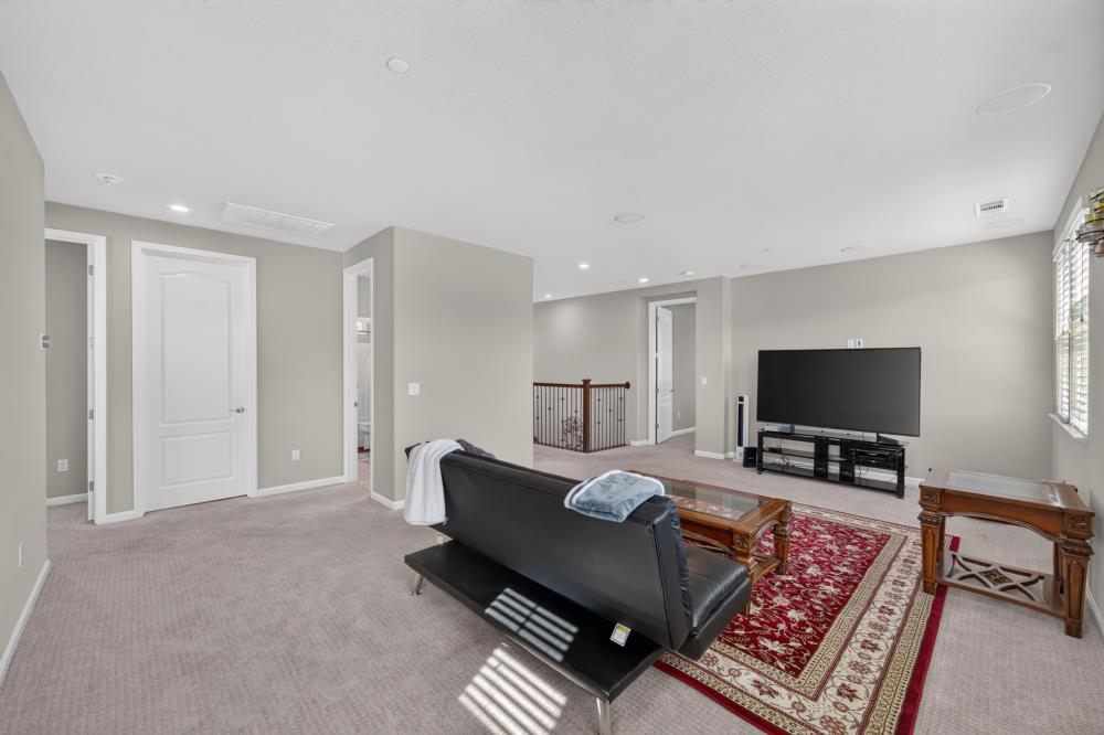 3081 Lassen Street