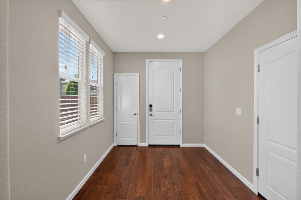 3081 Lassen Street