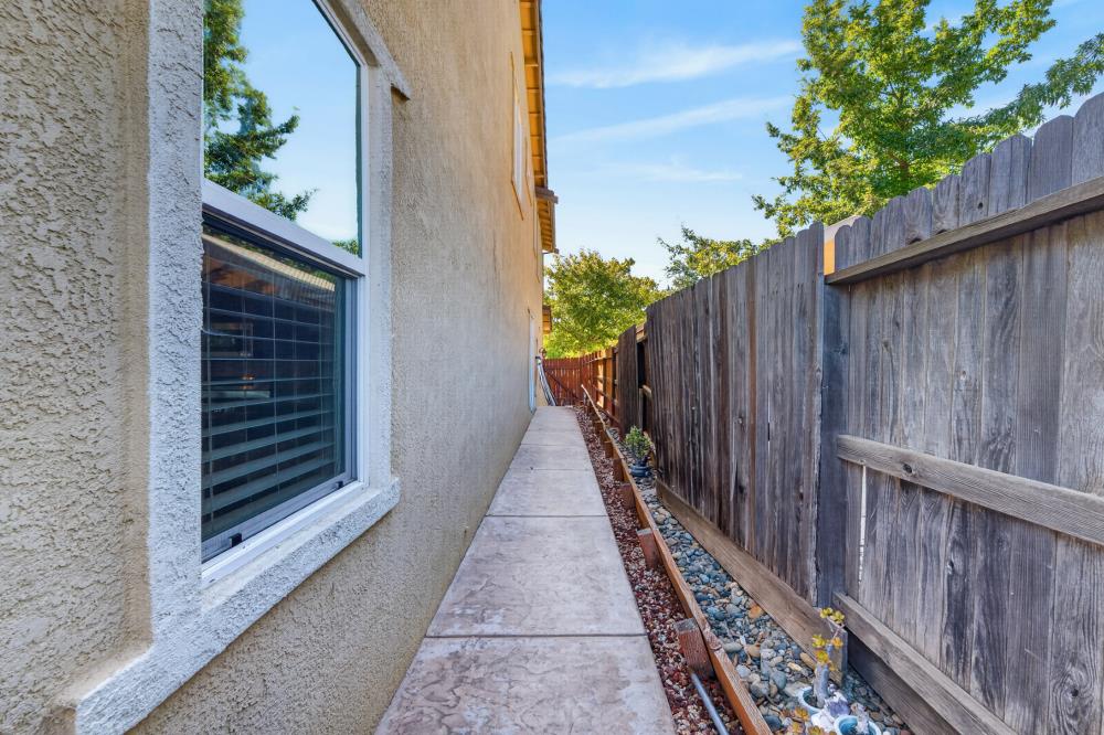 3081 Lassen Street