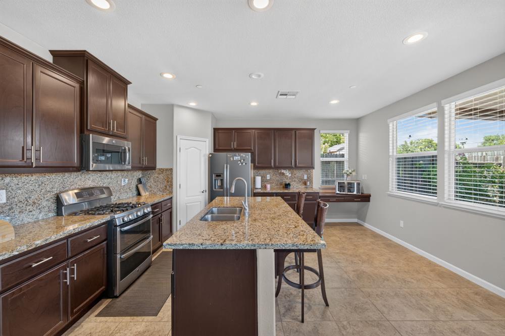 3081 Lassen Street