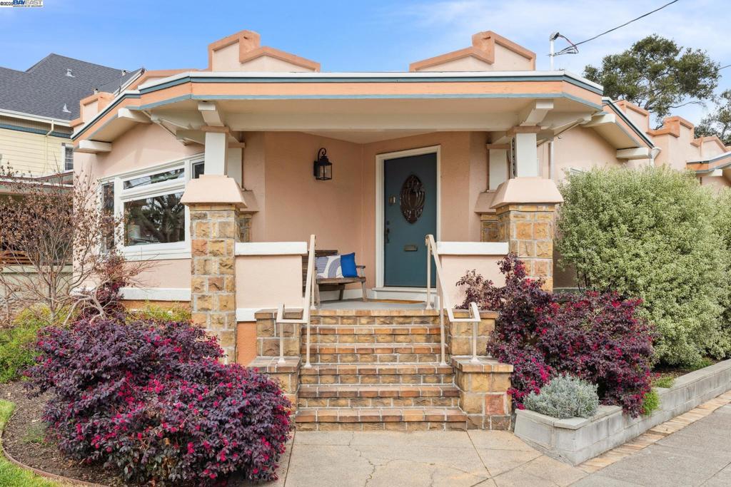 2069 Central Ave