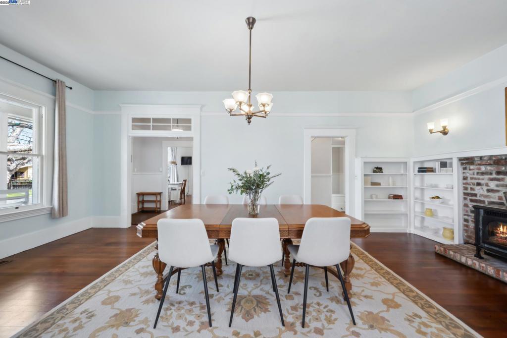 3272 Central Ave