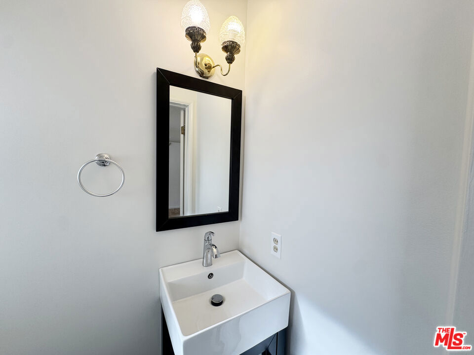 13054 Hartsook Street