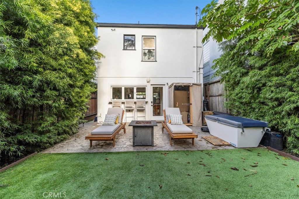 3213 Thatcher Avenue