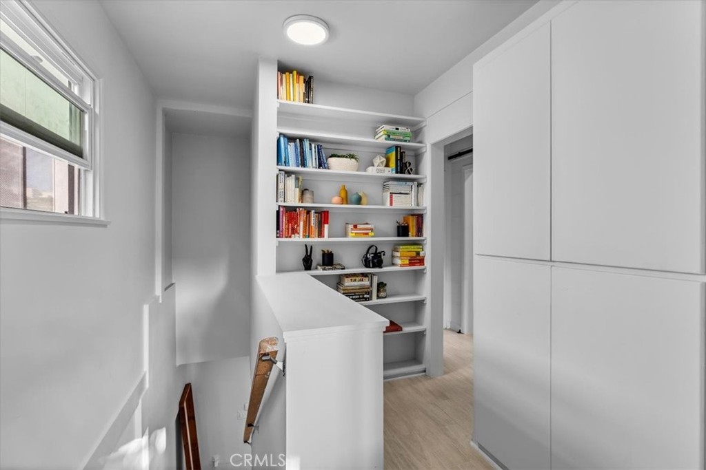 3213 Thatcher Avenue