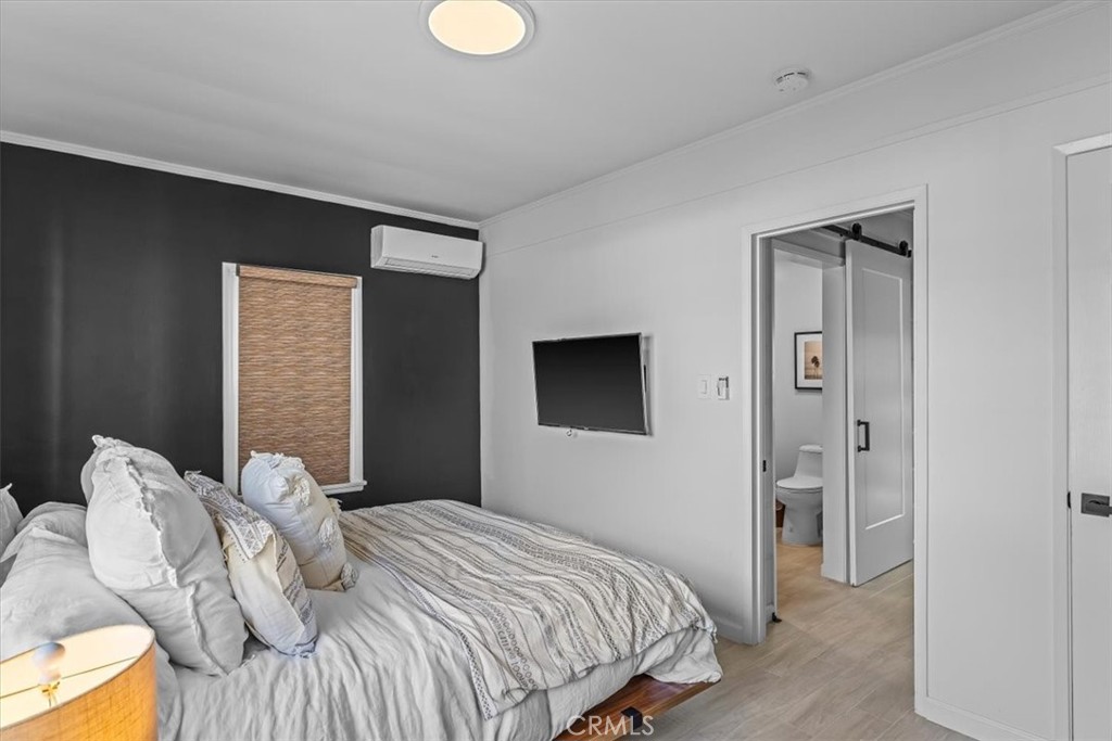 3213 Thatcher Avenue