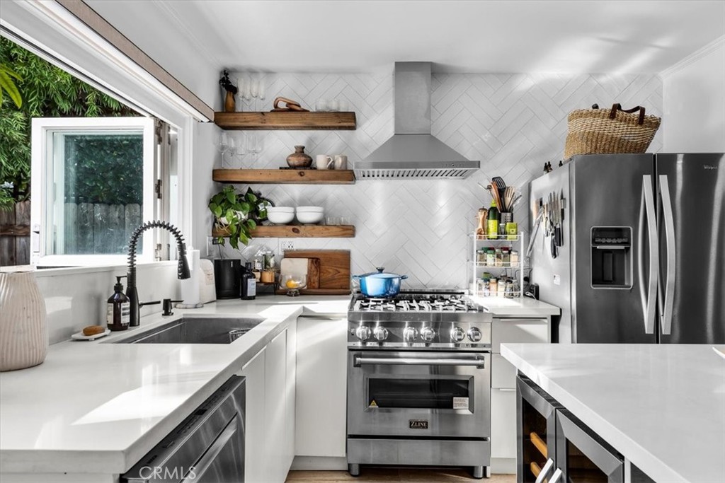 3213 Thatcher Avenue